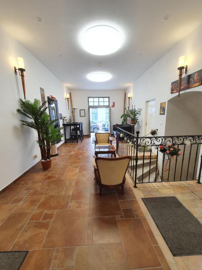 A-M Condominium Veszprem Bagian luar foto