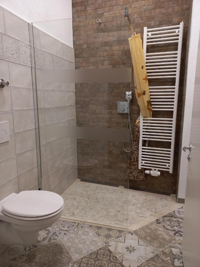 A-M Condominium Veszprem Bagian luar foto